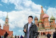 Không khí cuối tháng 8 hàng năm làm ca sĩ Đoan Trường nhớ về những năm học mới tại Moscow